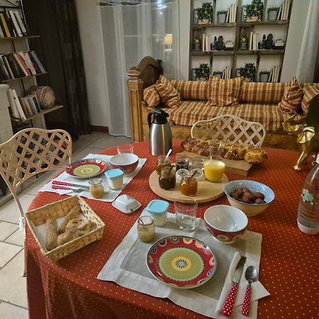 L'Escale Bed and Breakfast La Jarrie Exteriör bild